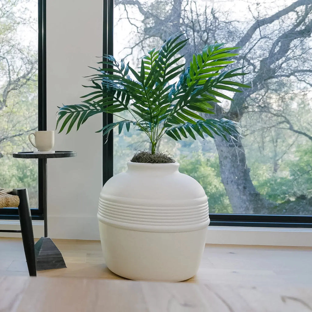 Discreet Litter Box Planter with Hooded Design and Artificial Plant for Pets Does not apply