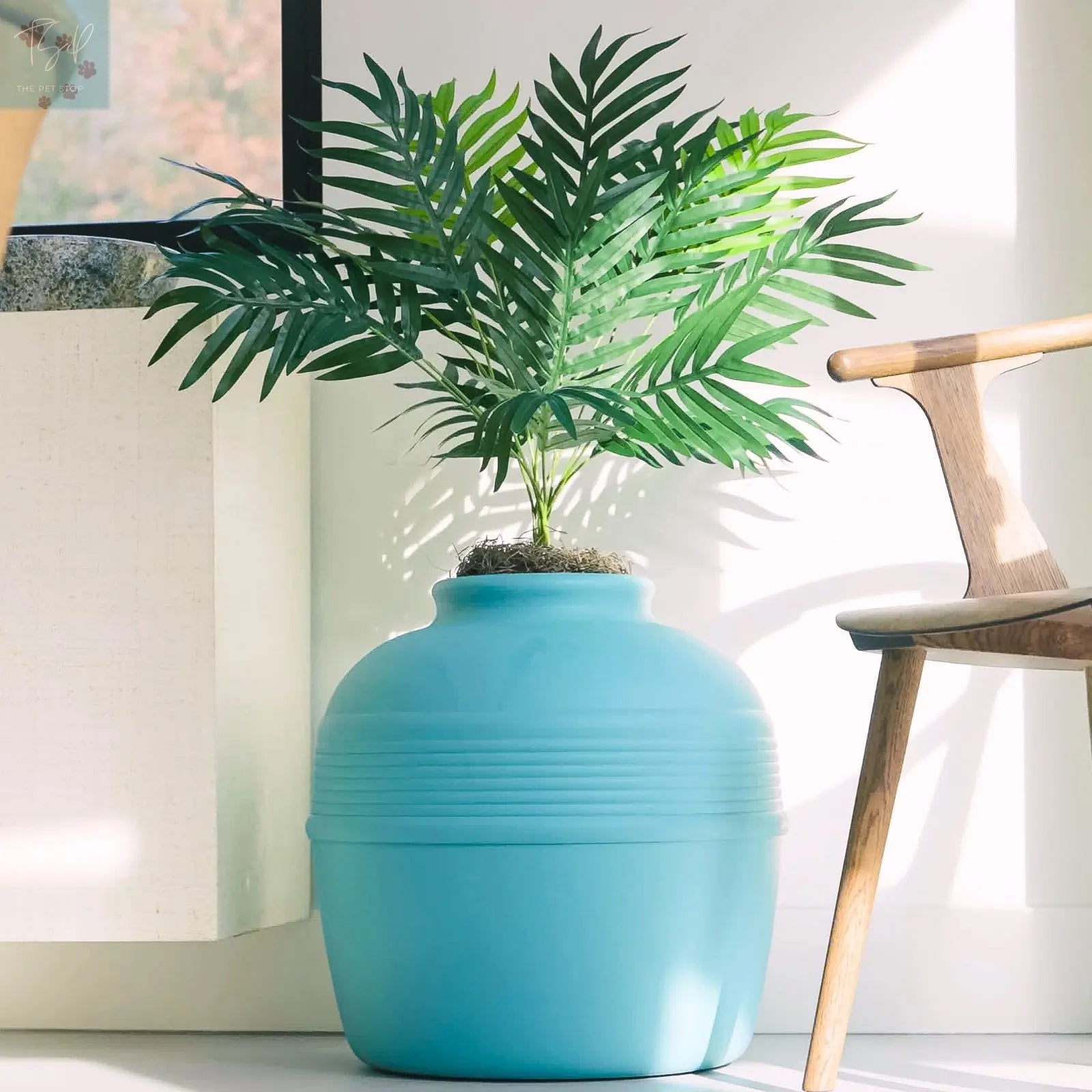 Discreet Litter Box Planter with Hooded Design and Artificial Plant for Pets Does not apply