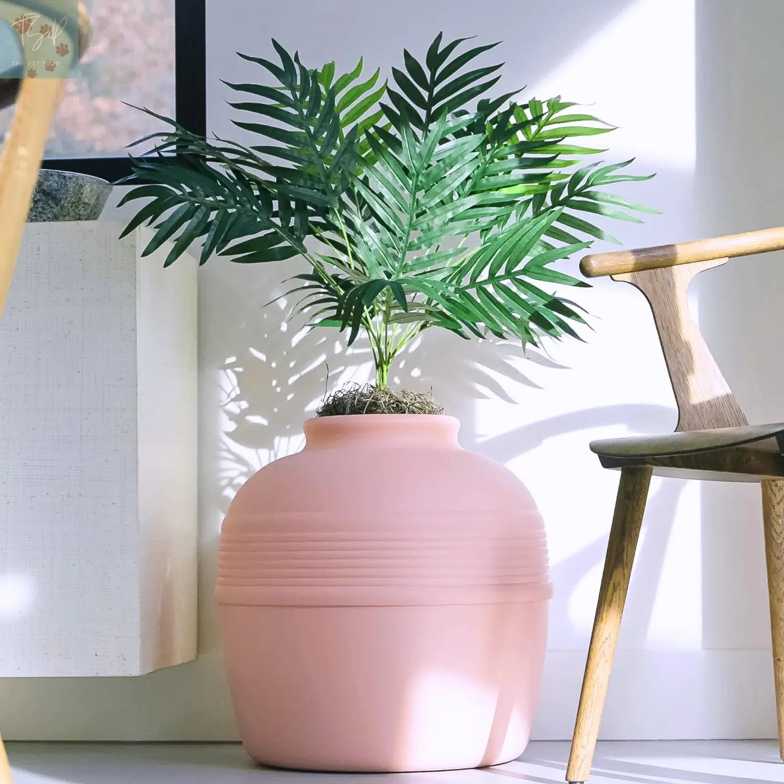 Discreet Litter Box Planter with Hooded Design and Artificial Plant for Pets Does not apply