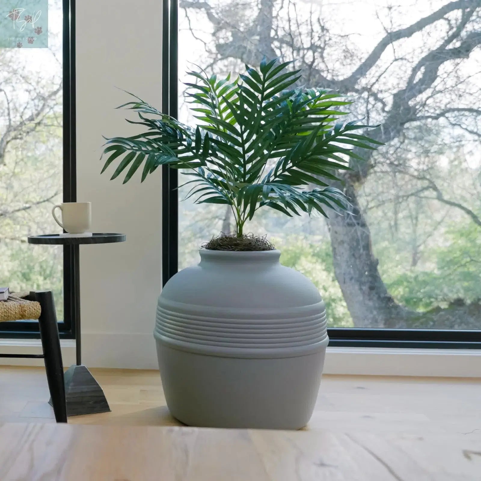 Discreet Litter Box Planter with Hooded Design and Artificial Plant for Pets Does not apply