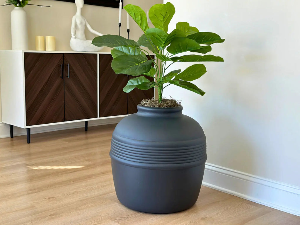 Discreet Litter Box Planter with Hooded Design and Artificial Plant for Pets Does not apply